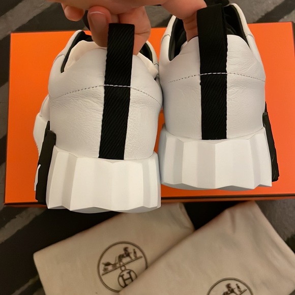 Authentic Hermes Classic H logo Leather sneakers - Picture 11 of 13